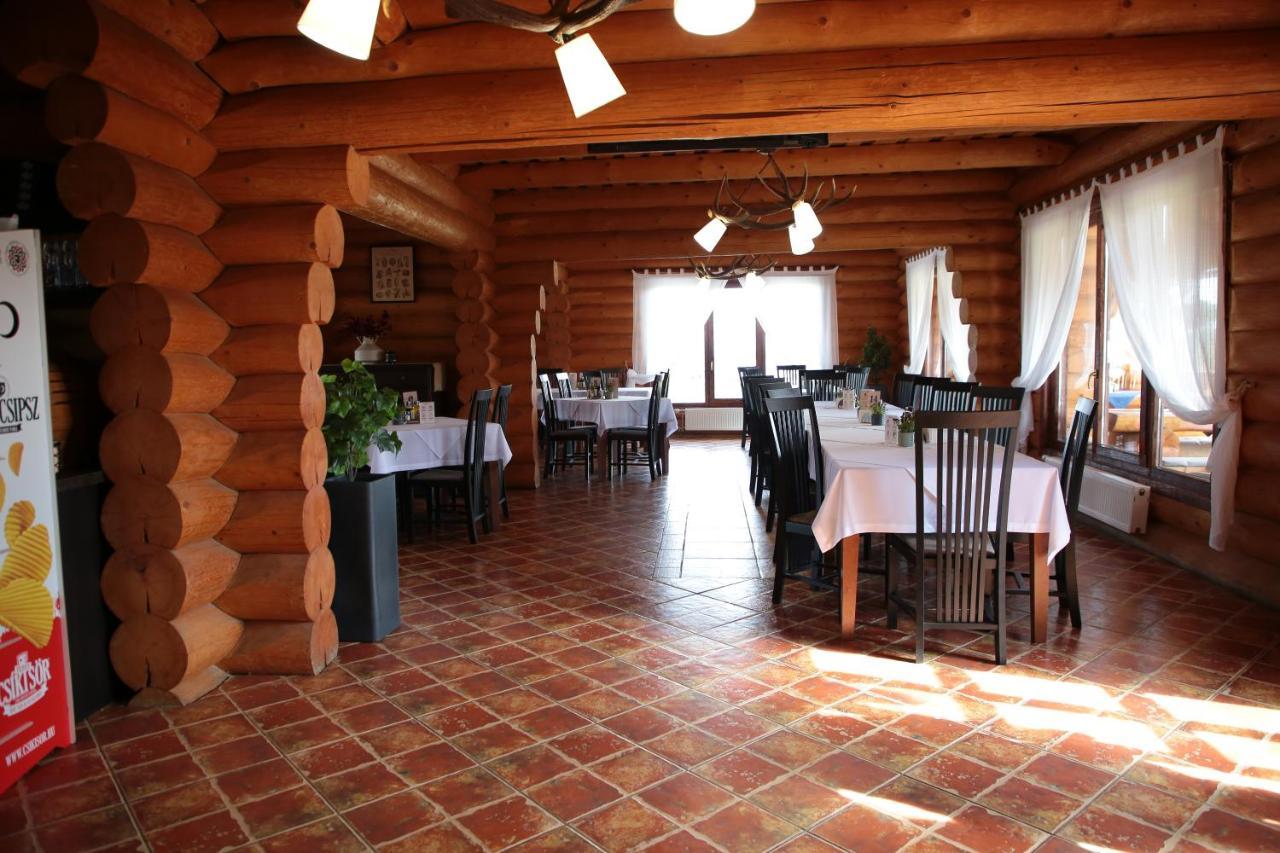 Székelyföld Fogadó Borzont Exterior foto